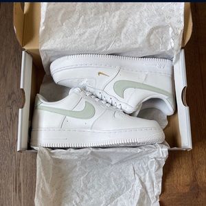 Nike Air Force 1 Low '07 ESS 'Light Silver' Women's 9.5